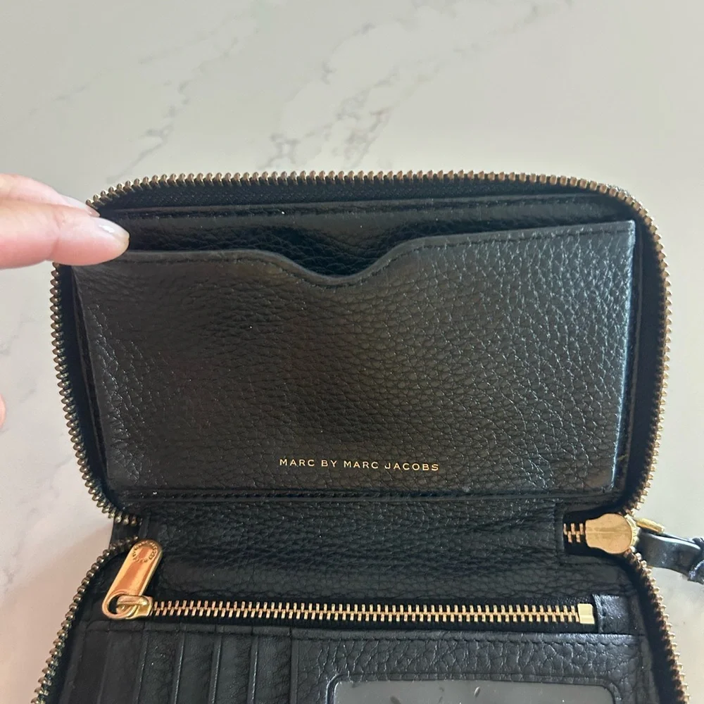 Marc by Marc Jacobs Black Leather Zip-Around Wristlet